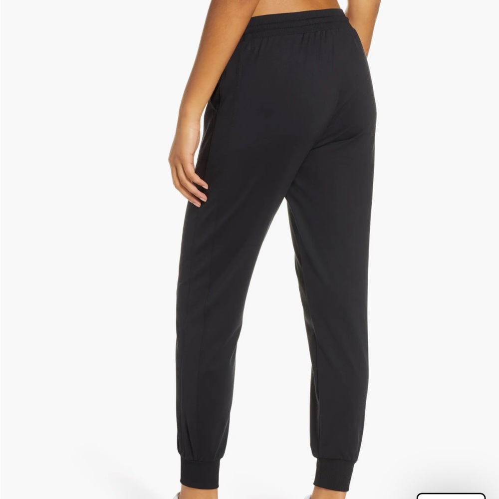 Pocket joggers by Zella - Picture 2 of 6